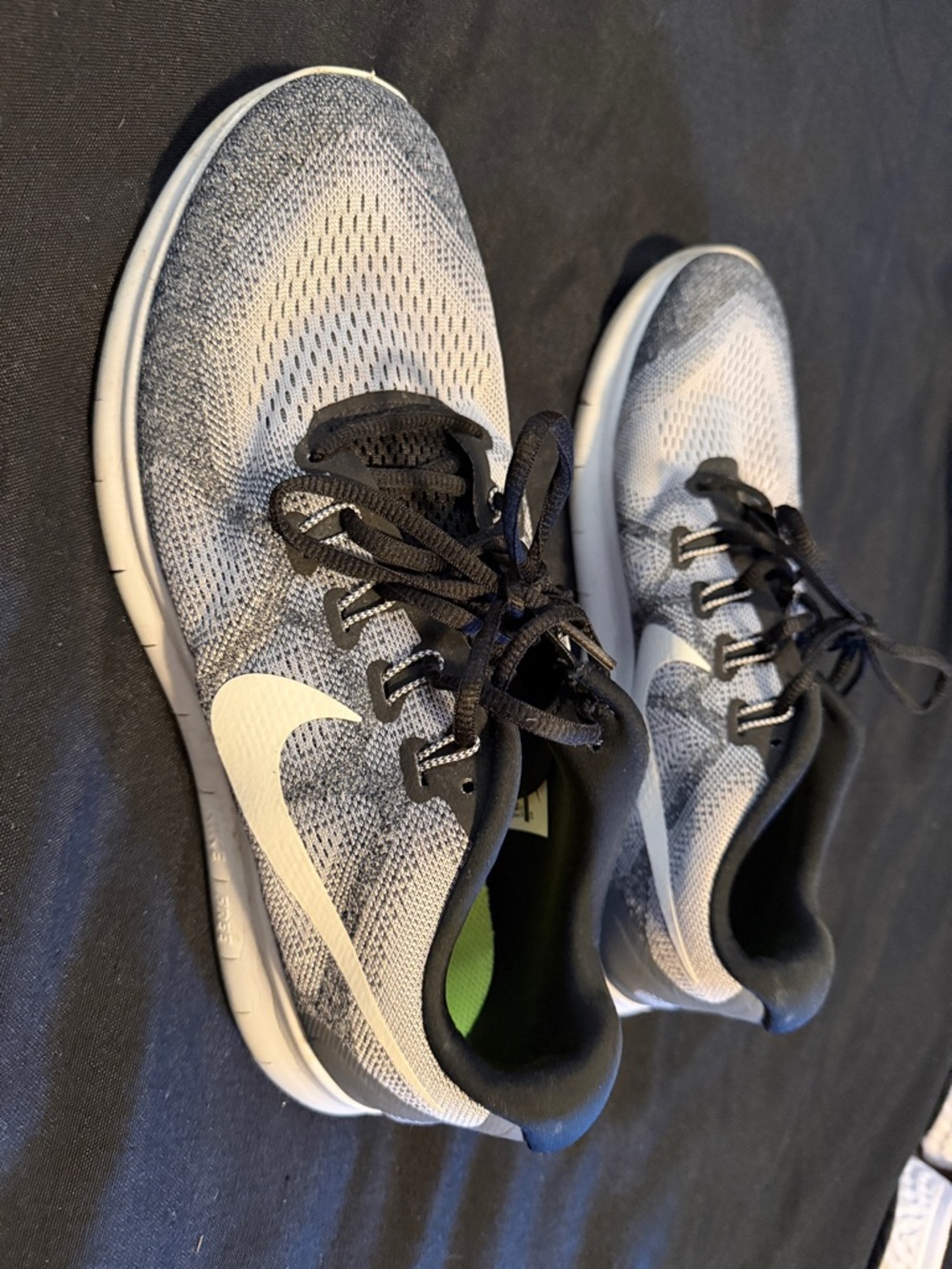 Nike Men's Gray and Black Breathable Running Sneakers